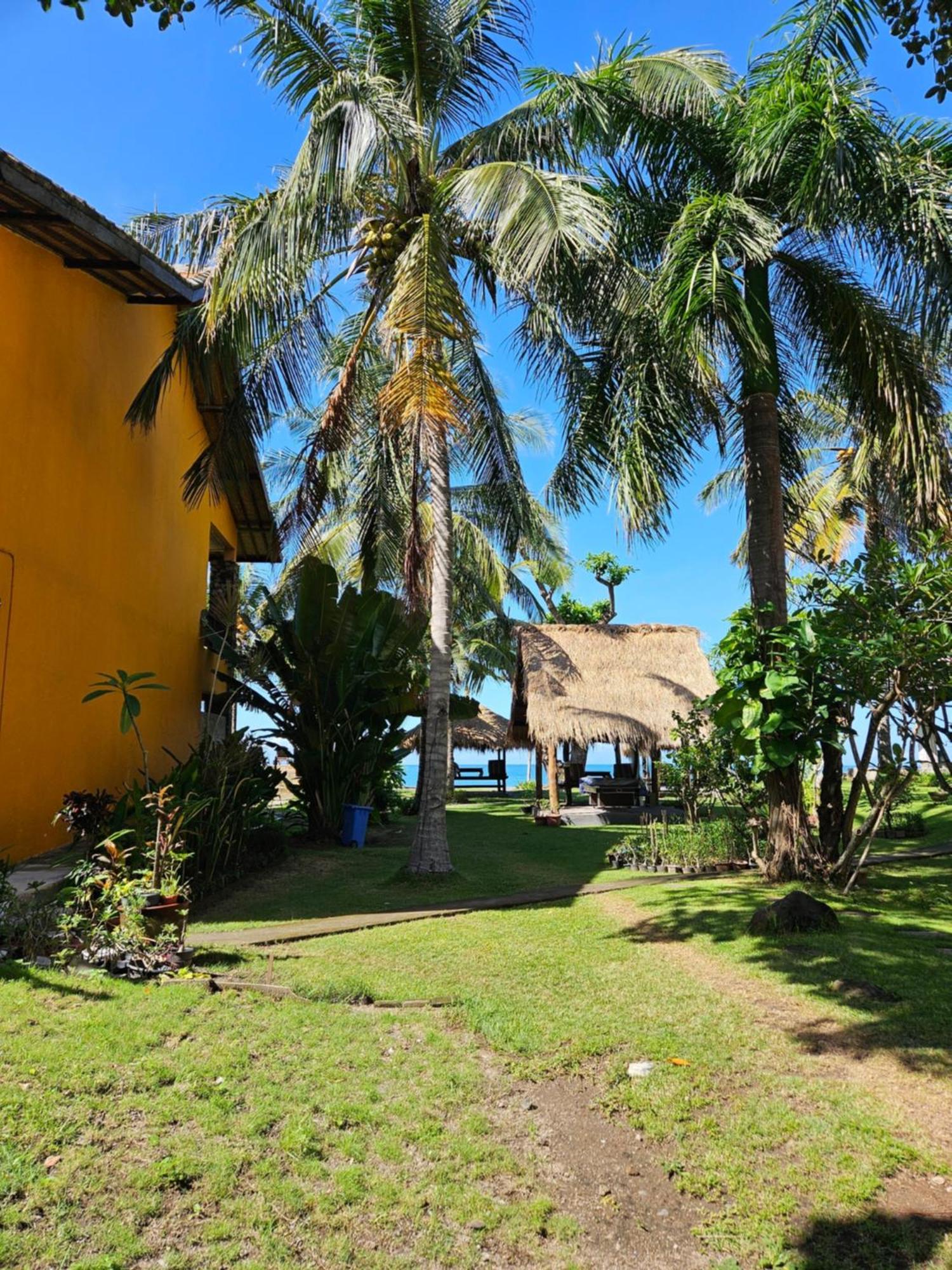 Отель Sunsethouse Lombok Мангсит Экстерьер фото