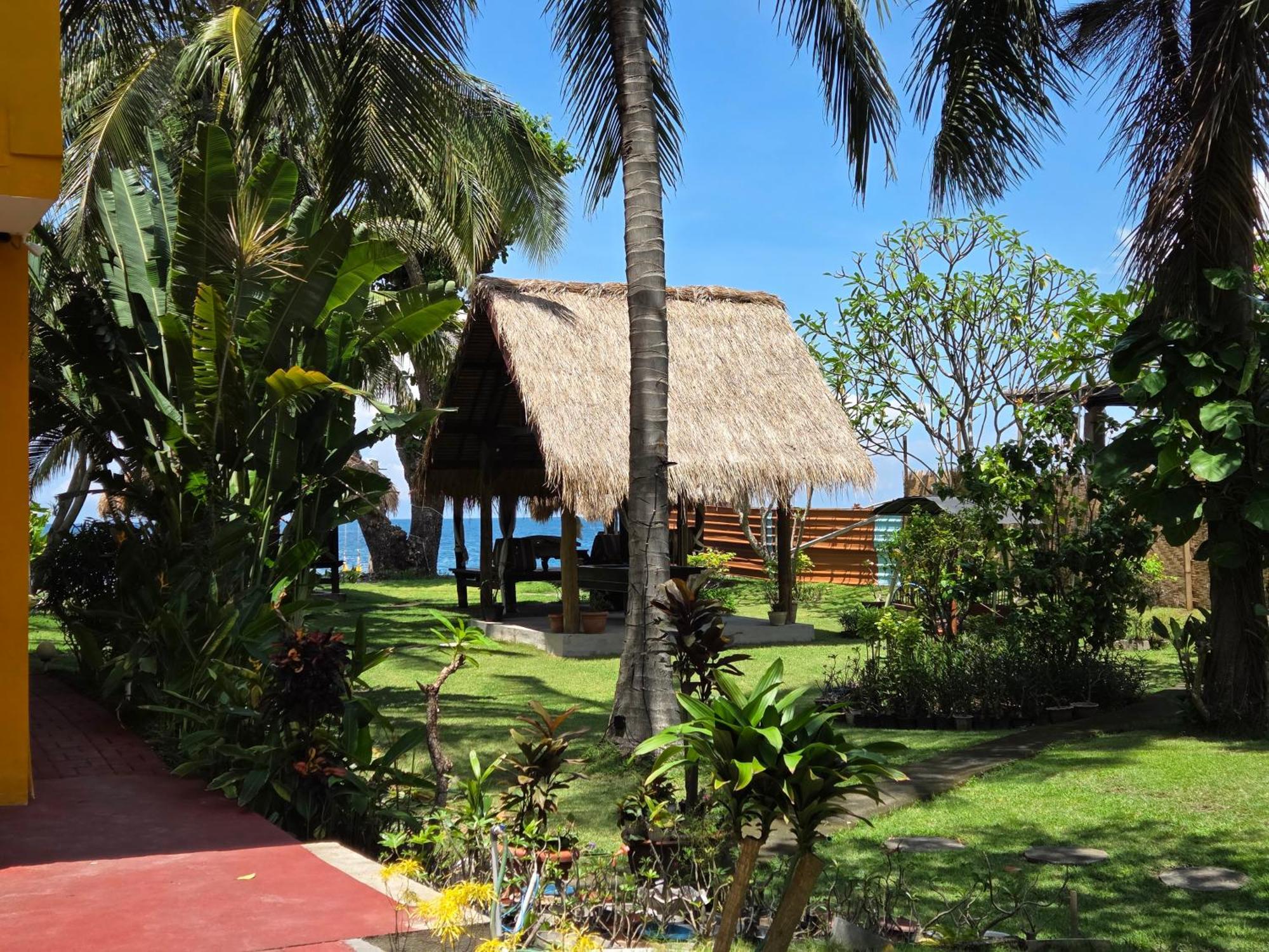 Отель Sunsethouse Lombok Мангсит Экстерьер фото